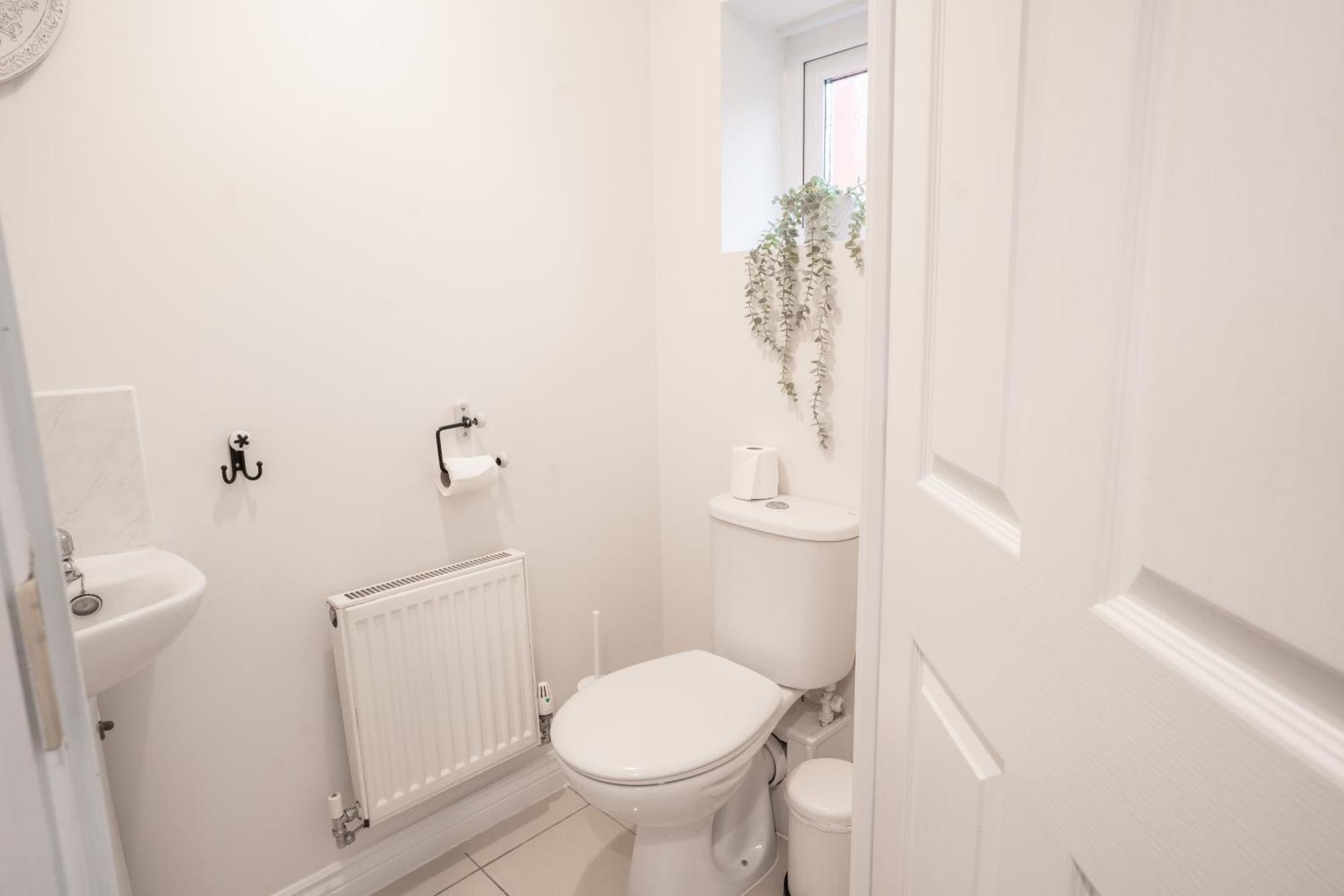 Pet-friendly 2 Bed Near Train Station. For 6 People. Chester