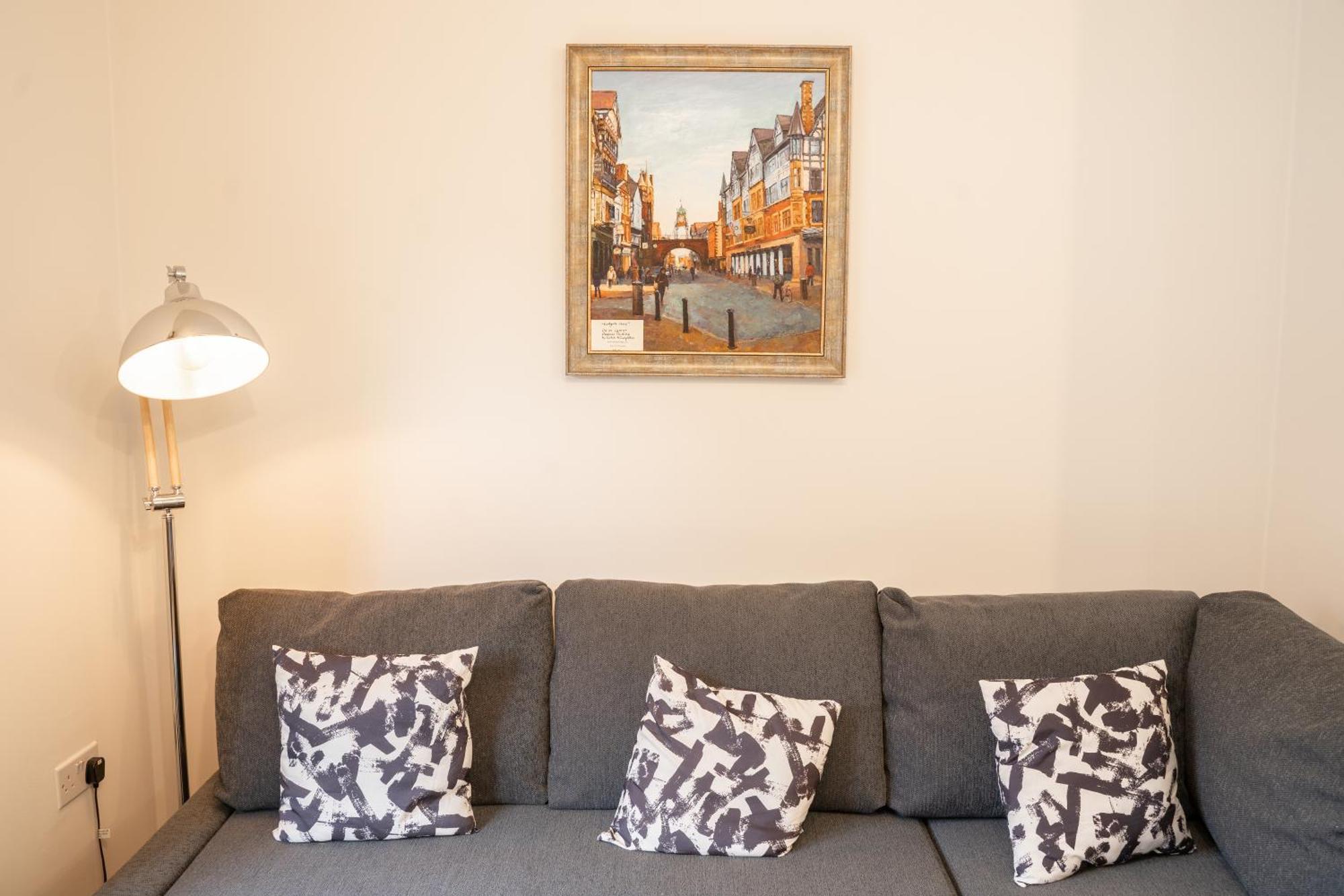Holiday home Pet-friendly 2 Bed Near Train Station. For 6 People.